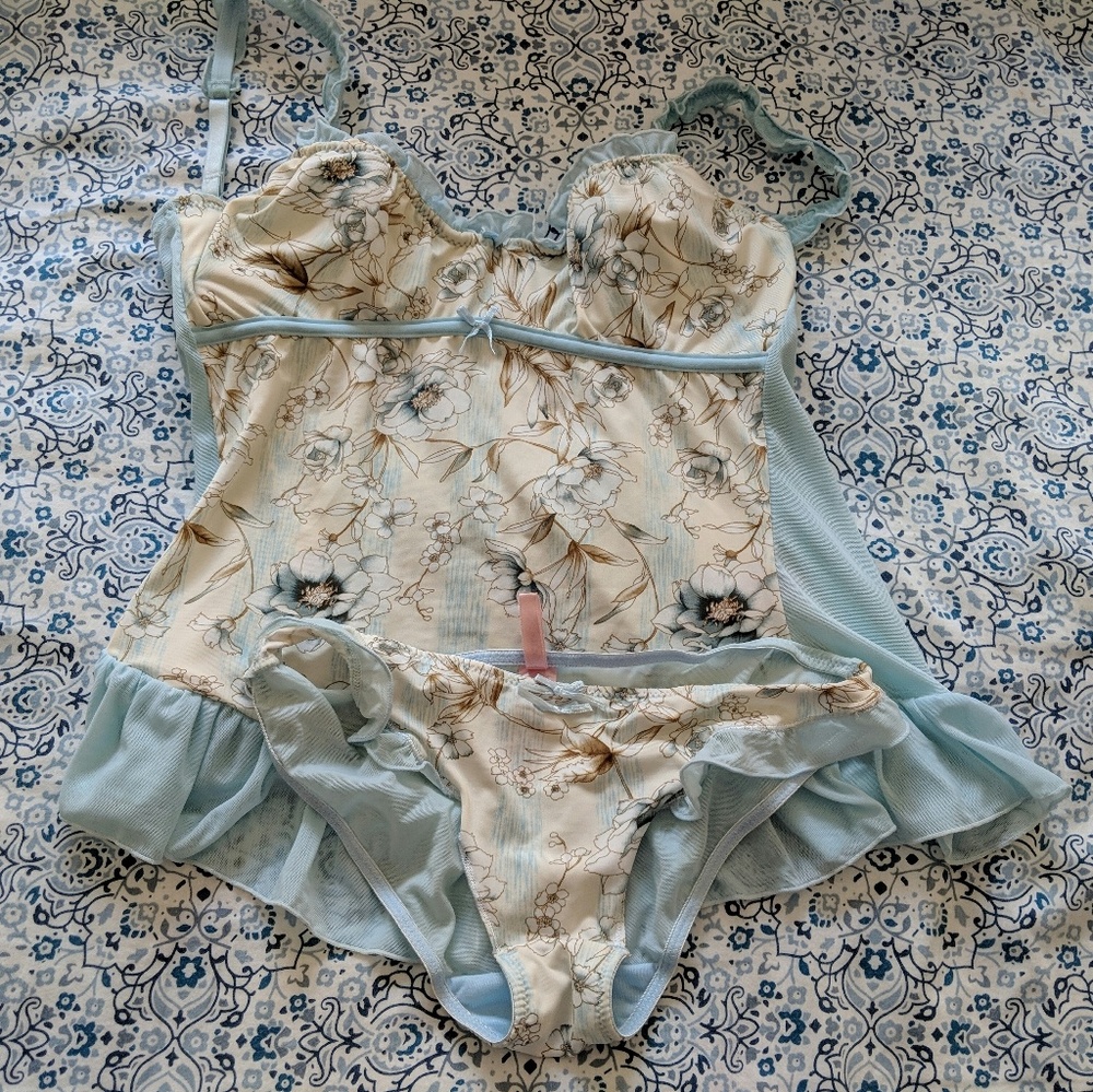 Sophie b. Lingerie with panties